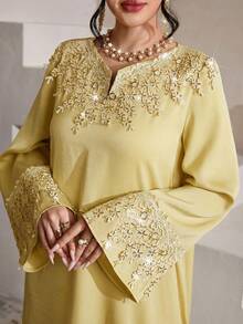 Al Najma Fashionable Applique V-Neck Loose Elegant Dress - Yellow - View 4