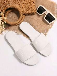 Sandalias tipo slide con tira ancha y textura acanalada - Blanco - Ver 5