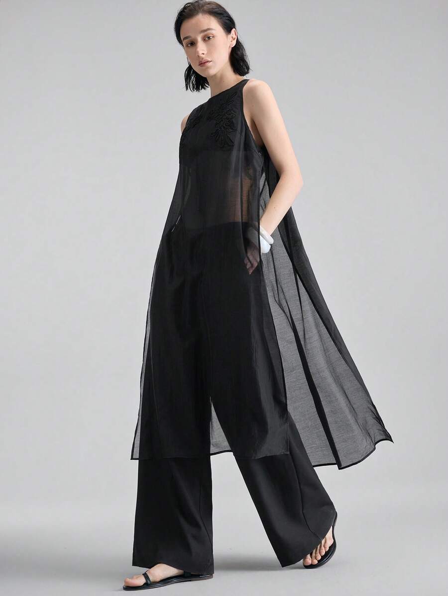 Ontre 2026春夏女士黑色舒适半透明欧根纱面料修身H字型圆领无袖侧开衩方便行走胸前绳绣装饰现代都市时尚商务休闲办公低调复古高端通勤机场邮轮婚礼宾客简约奢华品质必备百搭季节性女式上衣 - 黑色 - 查看 1