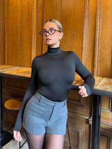 Bethéva 高領合身緊身衣 - 黑色 - 查看 1