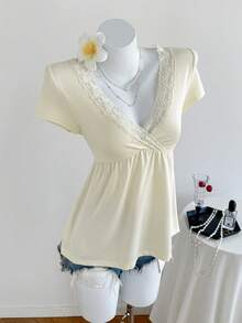 Elamini Áo thun nữ màu mơ cổ chữ V viền ren ôm dáng thoải mái đa năng, thích hợp cho mùa xuân/hè. - Màu be - Xem 4