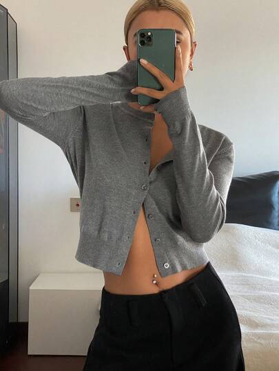 DAZY 纯色修身圆领长袖短款薄针织开衫，适合春夏休闲女装