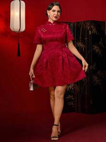 Auvina 大码女士优雅现代旗袍式A字中长连衣裙，适合春节假期 - 紅色 - 查看 7