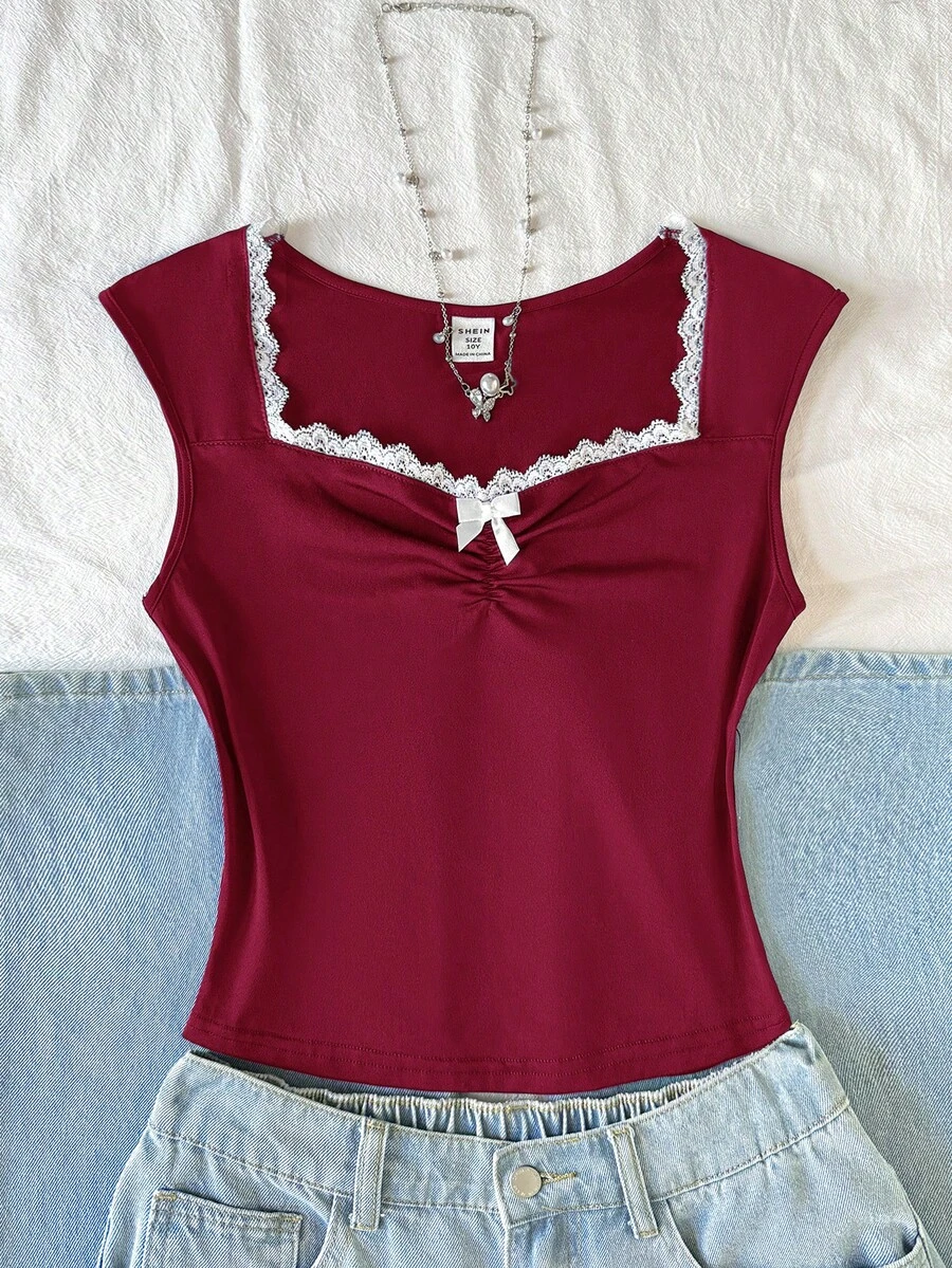 SHEIN Áo thun nữ tuổi teen kiểu dáng giản dị, tối giản, cổ vuông, viền ren, nơ ruy băng, tay ngắn nhún bèo, màu trơn, thích hợp cho kỳ nghỉ. - Màu Đỏ Sâu - Xem 1