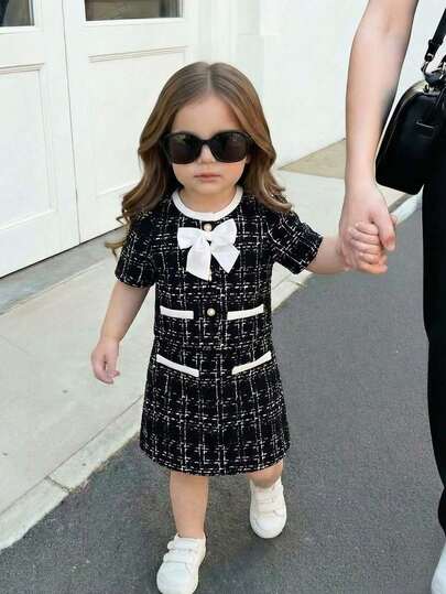 SHEIN 女婴优雅圆领拼接撞色蝴蝶结装饰T恤和裙子套装