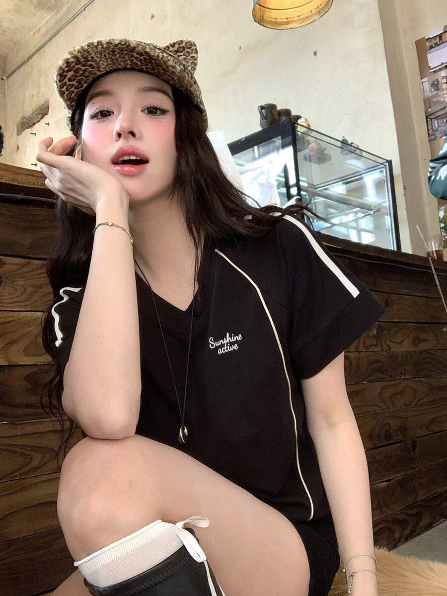 DAZY 女士美式V领短袖T恤，黑色，修身，运动设计，2025夏季新款 - 黑色 - 查看 1