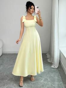 Elenzga 女士纯色肩部双蝴蝶结装饰U领收腰多缝线喇叭下摆露背可调节无袖长连衣裙，优雅法式复古浪漫简约风格，适合办公室、通勤、商务、休闲、海滩、日常、情人节、婚礼、春夏等场合。 - 鵝黃色 - 查看 1