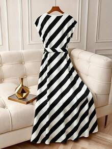 SHEIN Franclia 女士休闲时尚圆领插肩袖连衣裙，前系蝴蝶结条纹复古连衣裙 - 黑與白 - 查看 2