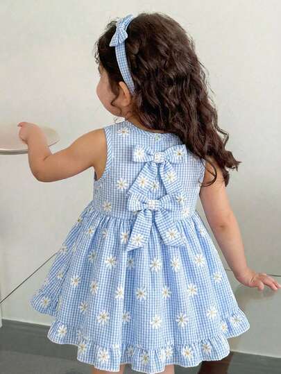 SHEIN Vintaside Kids 1pc Baby Girls' Summer Striped Dress, Soft Color Gradient Sweet Atmosphere, Classic Striped Pattern Simple Yet Fashionable, Bow Decor On Back Playful And Eye-Catching, Loose Fit Comfortable, Suitable For Outdoor Walks, Lazy Home Time, Parent-Child Outings, Parties And Other Joyful Occasions