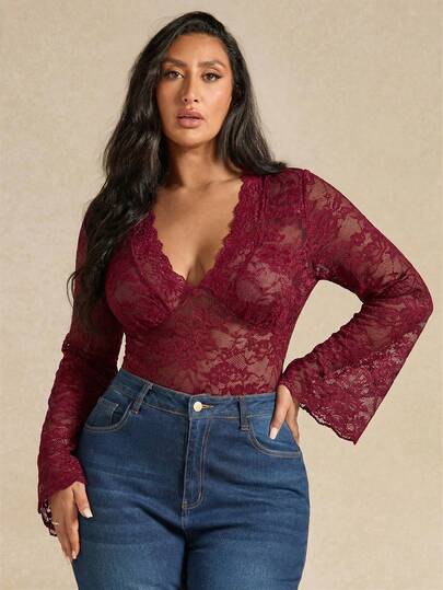 SHEIN BAE Sexy bodysuit met lange mouwen, kanten details en een doorschijnende V-hals voor dames in grote maten, geschikt om te combineren met andere outfits en om uit te gaan, herfst/winter.