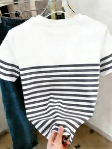Resyla Standard Fit Heart Striped Digital Print T-Shirt - Multicolor - View 2