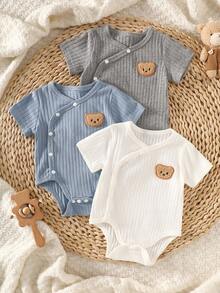 SHEIN Bộ đồ hè 3 món cho bé trai sơ sinh màu trắng, xanh dương, xám, áo liền quần tay ngắn có thêu hình gấu. Chất liệu thoải mái, kiểu dáng đơn giản, dễ mặc. - Nhiều màu - Xem 6