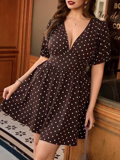 EMERY ROSE Vestido corto para mujer de talla grande, de tela de gasa transparente con estampado de lunares, con puños elásticos, vestido de vacaciones y casual, adecuado para salidas de ocio y viajes