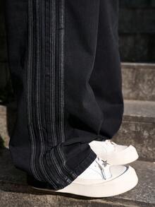 Manfinity EMRG Jeans anchos y sueltos de estilo casual y urbano con rayas de contraste negro en los lados para hombres - Negro - Ver 4