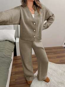 EURMUSE Bộ đồ len hai mảnh cổ chữ V tay dài đính nút ngọc trai cho nữ và quần dài - Màu nâu  Mocha - Xem 5