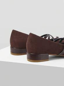 Muvela 女士黑色交叉绑带平底套脚鞋 - 棕色 - 查看 5