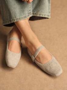 Rosivie French Retro Niche Women's Flat Shoes - Apricot - View 3