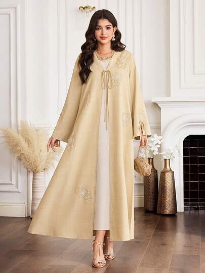 Al Najma 新款刺绣花卉系带宽松优雅度假和服开衫