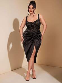 SHEIN BAE Plus Size Women Black Flocked Bra, Flocked Bodysuit,Plus Size Women's Summer/Autumn Camisole Bodysuit With Cup Structure/ Plus Size Bodysuit/ Plus Size Leather Bodysuit/ Bodysuits For Women Plus/ Plus Size Body Suit/Fall /Autumn/Fall Clothes For Women/Elegant Party Corset/Fall Wedding Guest Bodysuit For Women/Evening Bodysuit Chic Wedding/Party /New Fall Fashion Women/Plus Size/Going Out/Formal Dress Women/Birthday Bodysuit For Women/Black Bodysuit - Black - View 2