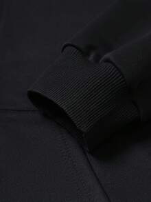 Manfinity EMRG 男士纯色长袖拉链双层连帽卫衣和运动裤休闲套装，适合情人节、春夏、送给男友、狂欢节、复古风、街头风、派对、圣帕特里克节、外出等场合。 - 黑色 - 查看 5