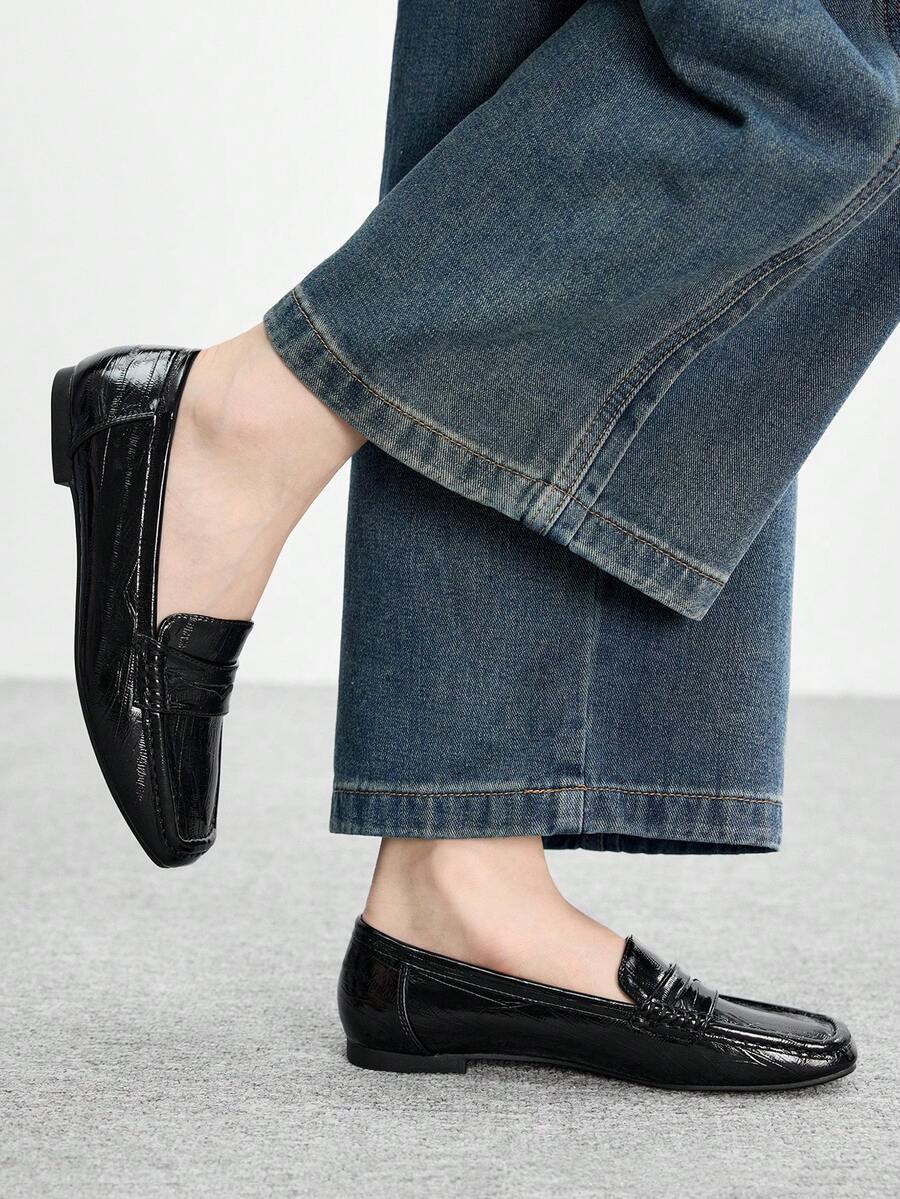 CUCCOO BIZCHIC Joy&Peace, Genuine Imported Women's Flat Loafers, Style, Autumn 2024, N1501. - Black - View 1