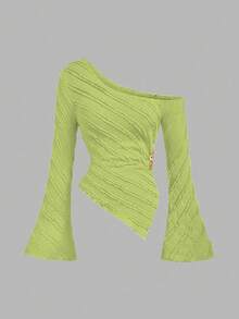 Sweetra Solid Color Flare Sleeve Slim Fit T-Shirt - Green - View 2
