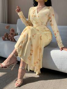 DAZY 女士优雅花卉蝴蝶结V领扭结鱼尾中长连衣裙，春夏婚礼宾客礼服 - 淡黃色 - 查看 1