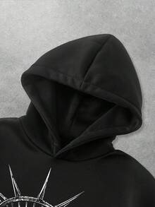 Manfinity EMRG 男士自由女神像及标语图案连帽衫，美式街头风格，男士冬季街头连帽卫衣 - 黑色 - 查看 3