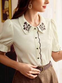 Vintamour Elegant Women's Coffee Brown Summer Tea Party Blouse,Vintage Floral Embroidery Peter Pan Collar Contrast Trim Button Casual White Top For Vacation - Beige - View 3