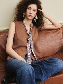 Écloséra 法式复古丝带印花纽扣装饰背心 - 駝色 - 查看 3