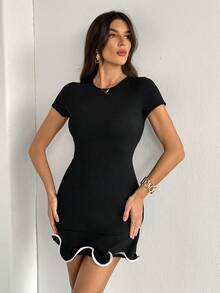 SHEIN Tall 圆领荷叶边下摆百搭迷你连衣裙，女士鸡尾酒会礼服，女士短裙，商务休闲女士连衣裙，女士针织迷你裙，适合室内外休闲夜晚穿着，贴合身形曲线，穿着舒适，优雅黑色连衣裙，女士派对礼服，西式女士连衣裙，优雅连衣裙，外出装扮，性感，女士正式礼服，度假，性感，女士派对礼服 - 黑色 - 查看 7