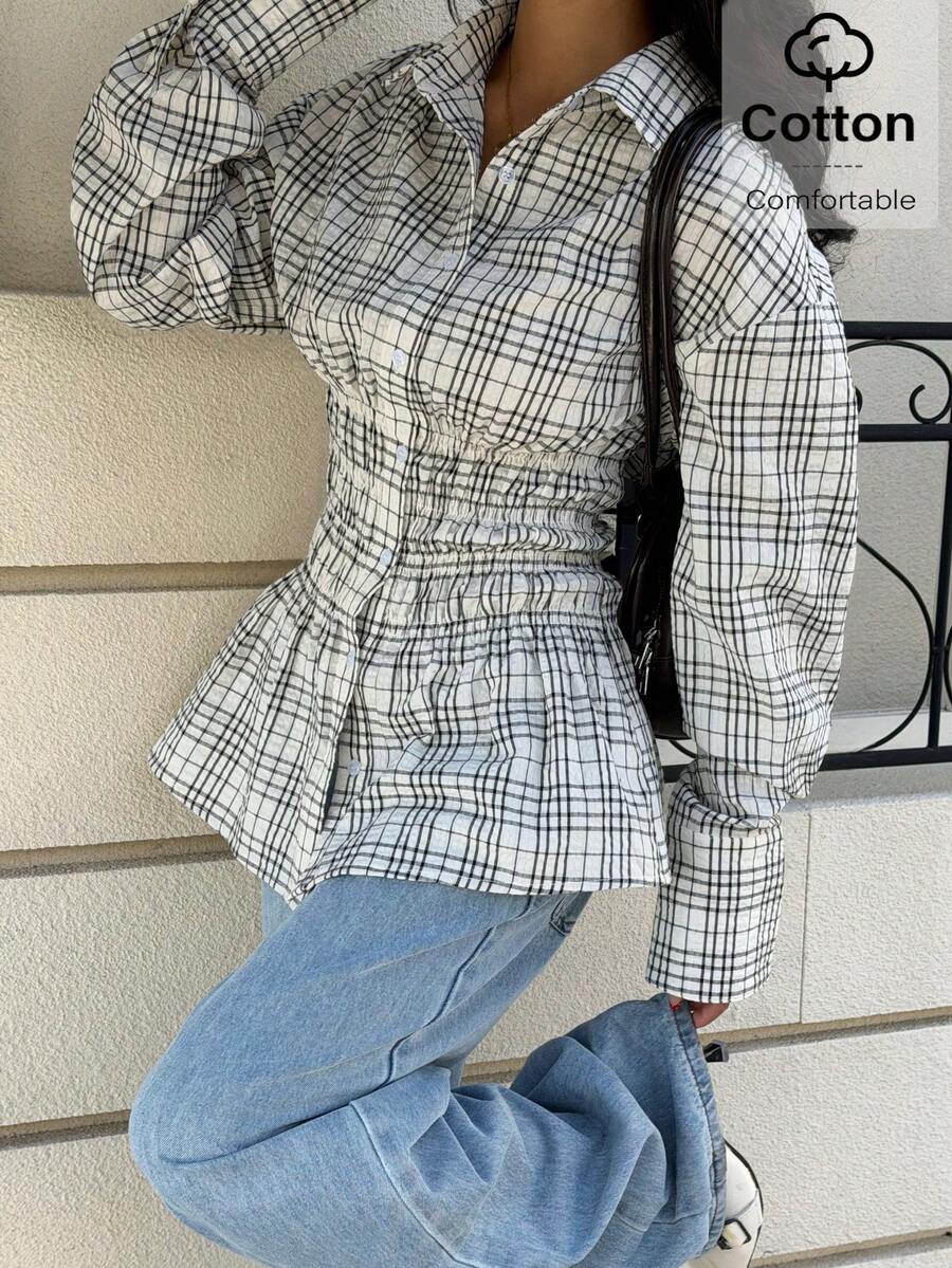 Siren Gaze 女士格子衬衫，纽扣领口，纯棉长袖上衣，舒适百搭，日常穿着时尚。这款女士纯棉格子长袖衬衫，饰有褶皱荷叶边腰带，纽扣前襟设计，休闲百搭，格子图案，荷叶边下摆，商务休闲风格。 - 白色 - 查看 1