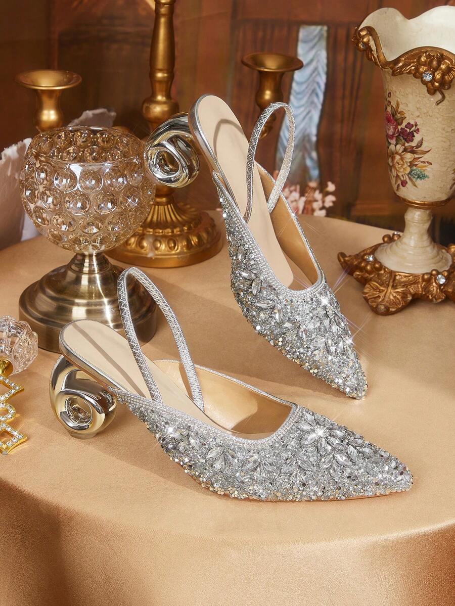 CUCCOO TILAWA 女士银色花朵水钻优雅尖头高跟鞋女式细高跟凉鞋宴会礼服婚鞋。 - 銀色 - 查看 1