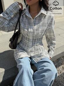 Siren Gaze 女士格子衬衫，纽扣领口，纯棉长袖上衣，舒适百搭，日常穿着时尚。这款女士纯棉格子长袖衬衫，饰有褶皱荷叶边腰带，纽扣前襟设计，休闲百搭，格子图案，荷叶边下摆，商务休闲风格。 - 白色 - 查看 6