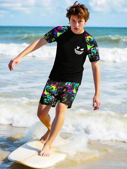 SHEIN Bộ đồ bơi tay ngắn cổ tròn in họa tiết mặt người, cổ điển, thời trang, mát mẻ, dễ thương, thích hợp mặc vào mùa hè, thường ngày, đi học, thoải mái, thời trang, đa năng, vải mềm, thích hợp mặc hàng ngày, đi chơi, thể thao ngoài trời, lễ hội âm nhạc, tiệc tùng ngày lễ, kỳ nghỉ hè trên bãi biển, không khí mùa hè, ngày lễ