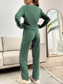 EURMUSE 2pcs Cute Lazy Koala Embroidery Detail PJ Set - Green - View 2