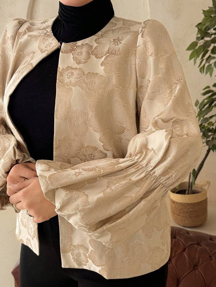 Dazy Plus Textured Fabric Floral Print Elegant Flared Sleeve Loose Short Cardigan