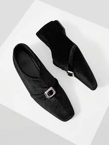 Mnmlis Sepatu Flat Wanita Serbaguna untuk Komuter dengan Gesper, Cocok untuk Hari Valentine - Hitam dan Putih - View 6