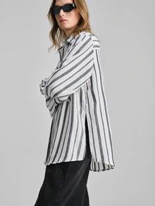 Ontre 2026新款春夏女式梭织衬衫，条纹设计，黑白配色，宽松版型，带口袋，适合情人节、婚礼季、独立日等场合，打造都市时尚风，简约时尚，通勤商务休闲上衣，女士办公室衬衫，条纹衬衫 - 黑與白 - 查看 7