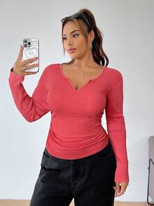 SHEIN EZwear 圣诞红酸洗V领长袖T恤，大码女款/冬季款 - 紅色 - 查看 4