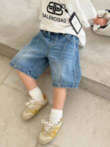 SHEIN Young Boy New Fashion Distressed Casual Soft Basic Simple Splicing Loose Fit Blue Denim Baggy Cropped Jeans Spring Summer,For Spring/Summer Dailywear, Streetwear,Beach,Vacation, Casual, Graphic Jeans,Jeans,4-Year-Old Jeans,Summer Jeans,Casual Jeans - Light Wash - View 8