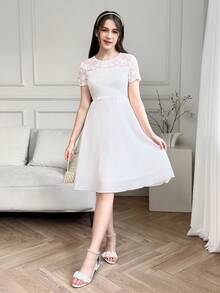 SHEIN Vestido de fiesta de línea A con cuello redondo, parches y ribete de encaje para adolescentes - Blanco - Ver 5