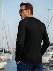 Manfinity KASUA Men's Ombre Letter Print Raglan Long Sleeve Rash Guard - Multicolor - View 2