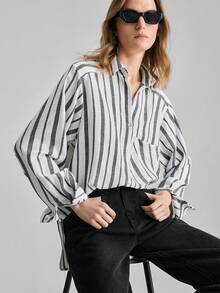 Ontre 2026新款春夏女式梭织衬衫，条纹设计，黑白配色，宽松版型，带口袋，适合情人节、婚礼季、独立日等场合，打造都市时尚风，简约时尚，通勤商务休闲上衣，女士办公室衬衫，条纹衬衫 - 黑與白 - 查看 3