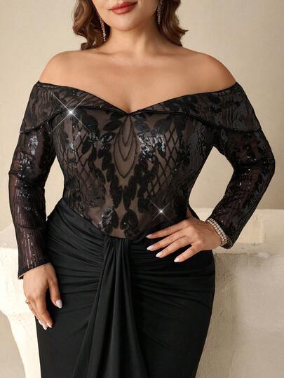 Coutiva 这款优雅的亮片露肩连衣裙采用单肩领口、长袖和褶裥鱼尾裙摆设计，是一款适合婚礼宾客、毕业典礼和晚间活动的正式晚礼服。