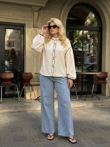 Dripcurv 女士加大码白色长袖复古风衬衫，休闲百搭，撞色滚边设计，适合日常休闲穿着和度假穿着。 - 卡其色 - 查看 6