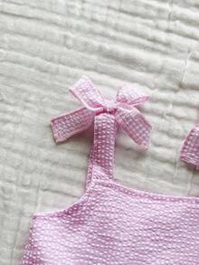 SHEIN Vintaside Kids 2件套女婴幼儿/新生儿0-3岁春夏休闲日常可爱度假条纹蝴蝶结装饰吊带背心+短裤套装 - 粉色 - 查看 4