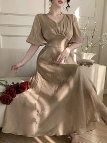 DAZY 优雅V领中长连衣裙，高腰设计，夏季款 - 卡其色 - 查看 5