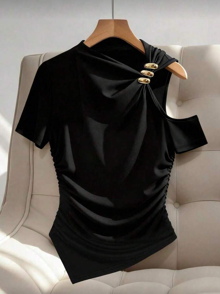 Franclia Women's Asymmetrical Off-Shoulder Metal Decor Ruffle Hem Casual Elegant Versatile T-Shirt Black Sexy Tops Women Tops Elegant Black Party Top Classy Top - Black - View 1