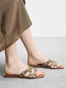 CUCCOO BIZCHIC Sandalias planas de uso diario versátiles y con diseño de remaches para mujer - Gris Oscuro - Ver 5